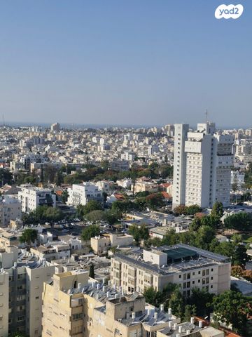 דירה, יעקב פיכמן 1, קרית אילון, חולון