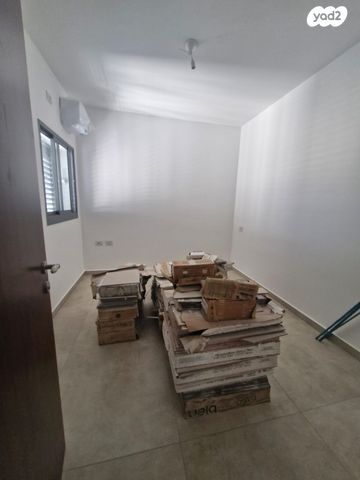 דירה, יעקב פיכמן 1, קרית אילון, חולון