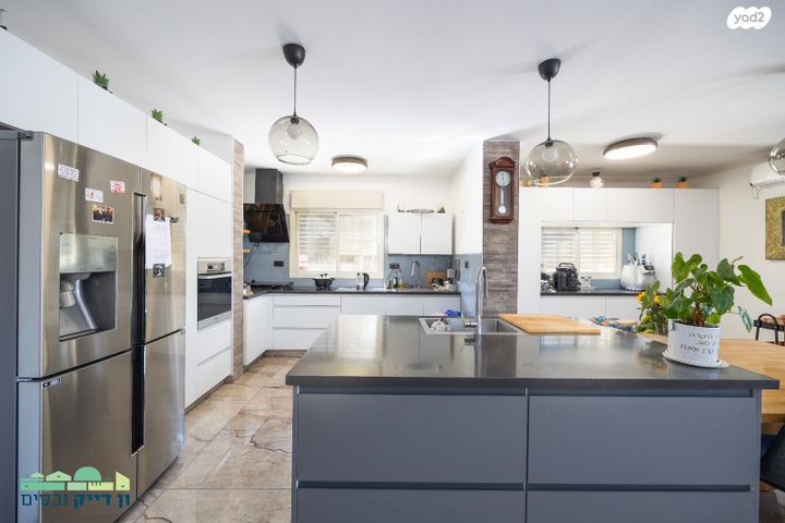 גג/ פנטהאוז, הרב יצחק נסים, חומת שמואל, הר חומה, ירושלים