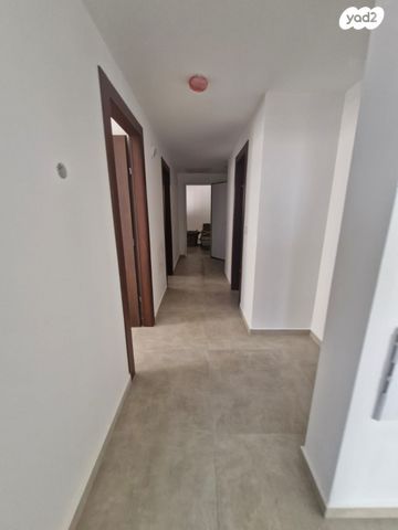 דירה, יעקב פיכמן 1, קרית אילון, חולון