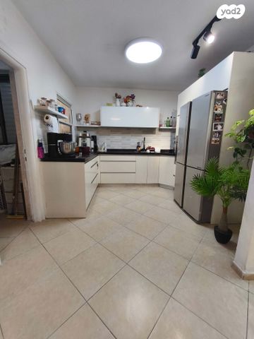 דירה, העצמאות 44, רובע הקריה, הסיטי, אשדוד