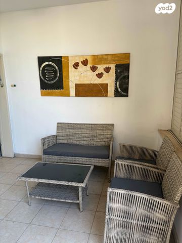 דירה, השחר, גבעת שמואל