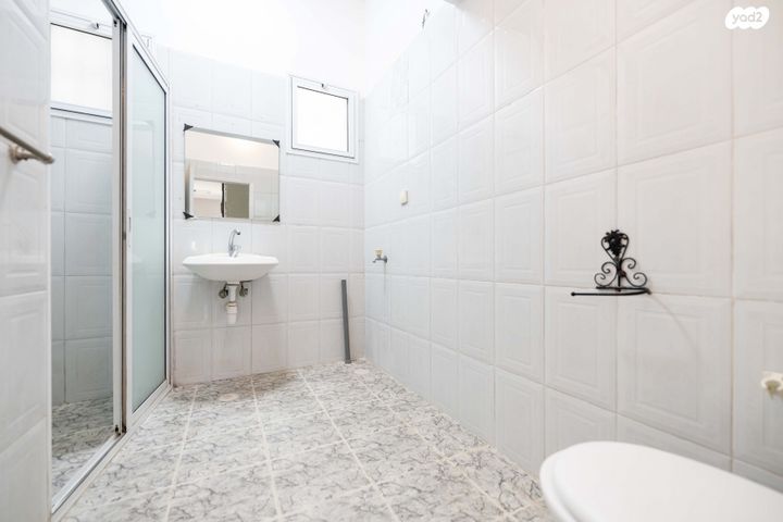 בית פרטי/ קוטג', הרימון 1, חרוצים, חרוצים