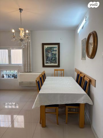 דירה, השחר, גבעת שמואל