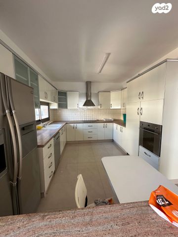 דירה, פייר קניג 11, נוף הטיילת, נתניה