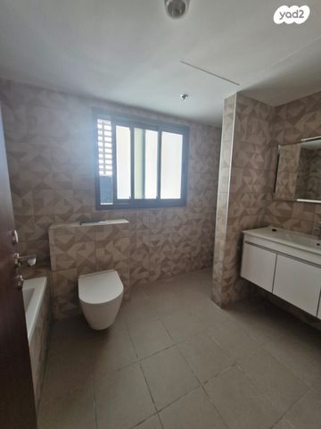 דירה, יעקב פיכמן 1, קרית אילון, חולון