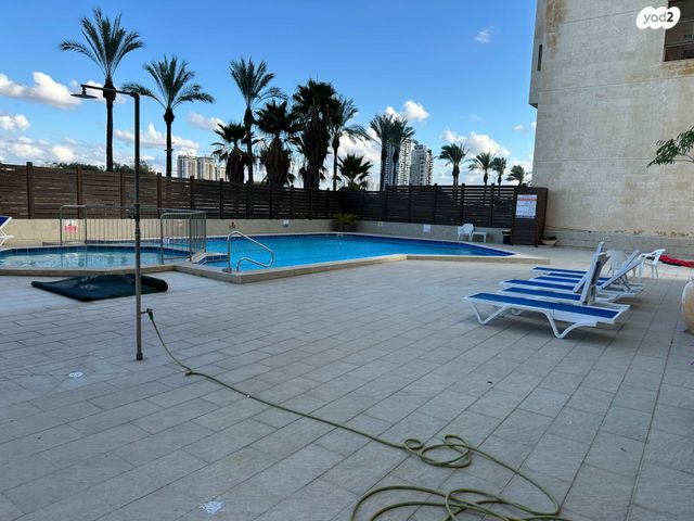 דירה, פייר קניג 11, נוף הטיילת, נתניה