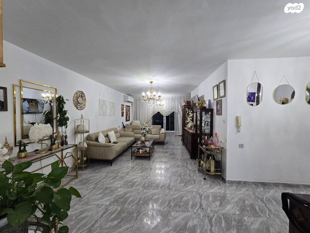 דירה, רבי עקיבא, מרכז העיר, לוד