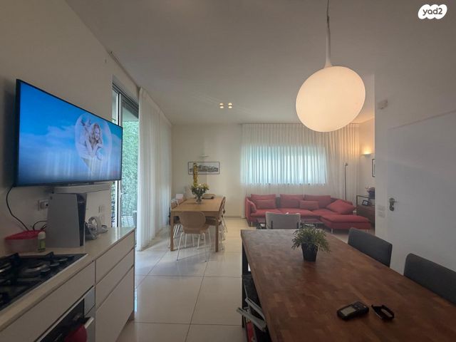 דירה, אסתר המלכה, הצפון הישן - דרום, תל אביב יפו