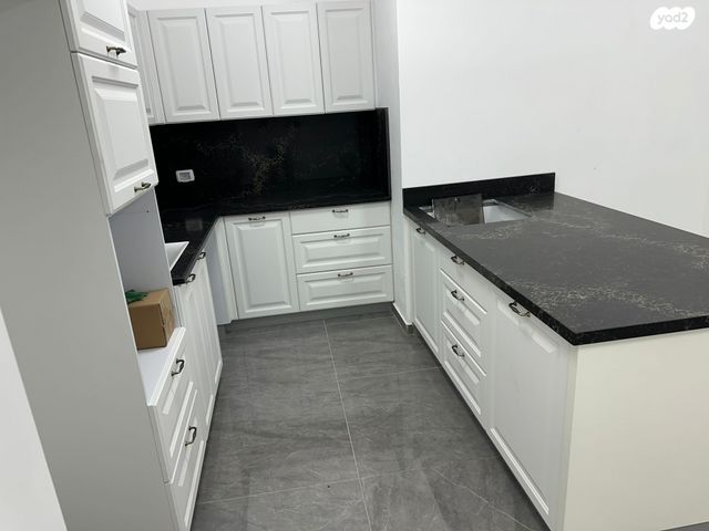 דירה, הנביאים 11, הנביאים, בת ים