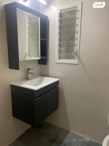 דירה, ב' / צפון מערב העיר, רחובות