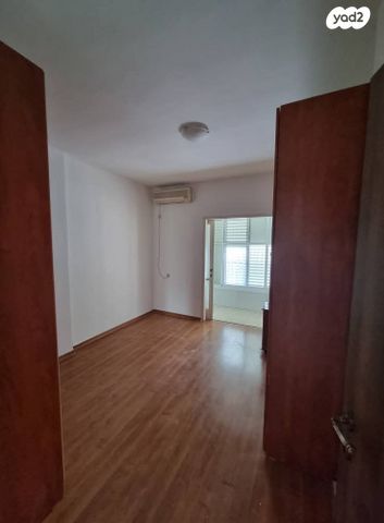 דירה, יהושע חנקין 77, רסקו א', חולון