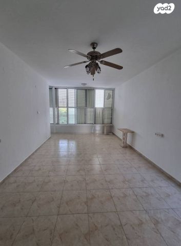 דירה, יהושע חנקין 77, רסקו א', חולון