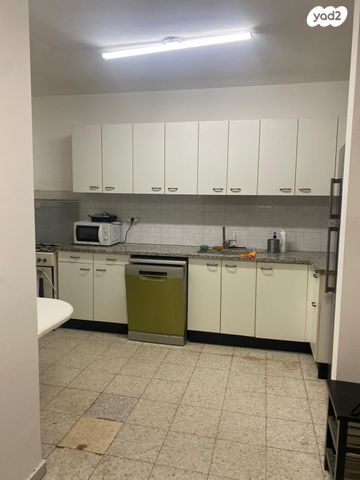 דירה, ב' / צפון מערב העיר, רחובות