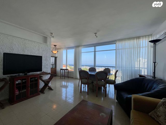 דירה, ליאון בלום, רמת הדר, חיפה