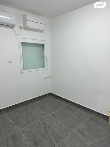 דירה, הנביאים 11, הנביאים, בת ים