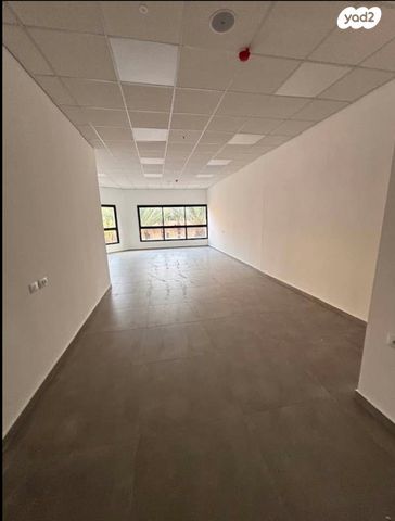 משרדים, נווה גנים, קרית מוצקין