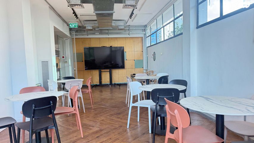 משרדים, דוד חכמי, מונטיפיורי, הרכבת, תל אביב יפו