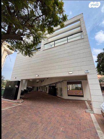 משרדים, נווה גנים, קרית מוצקין