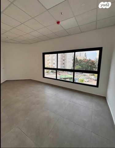 משרדים, נווה גנים, קרית מוצקין