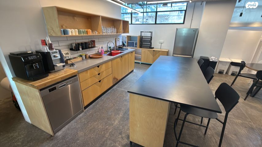 משרדים, דוד חכמי, מונטיפיורי, הרכבת, תל אביב יפו