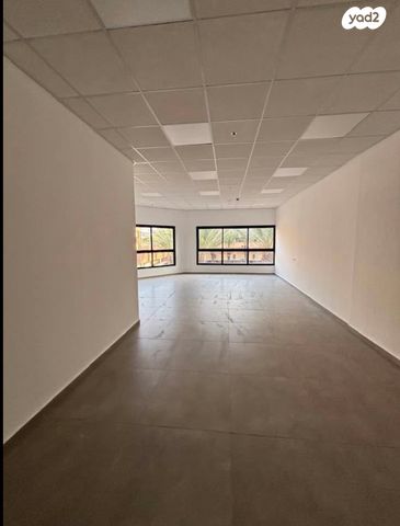 משרדים, נווה גנים, קרית מוצקין