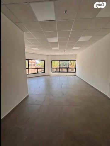 משרדים, נווה גנים, קרית מוצקין