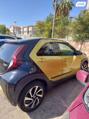 טויוטה אייגו X