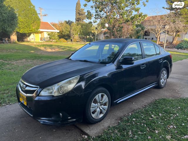 סובארו B4/לגאסי