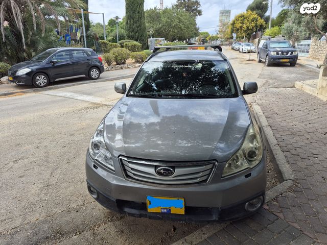 סובארו אאוטבק