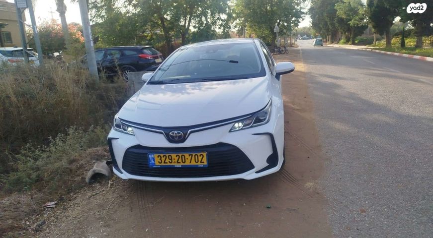 מודעת רכב טויוטה קורולה