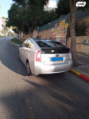 מודעת רכב טויוטה פריוס