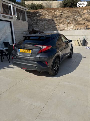 טויוטה C-HR