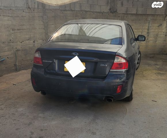 סובארו B4/לגאסי