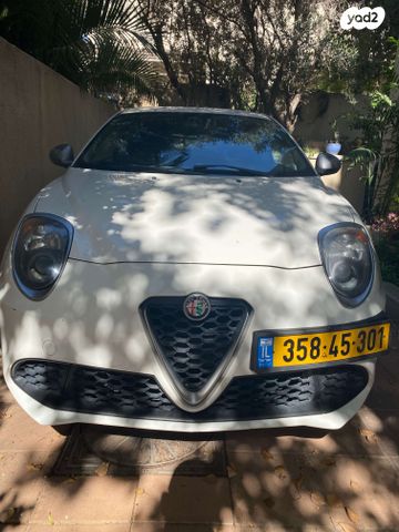 מודעת רכב אלפא רומיאו מיטו