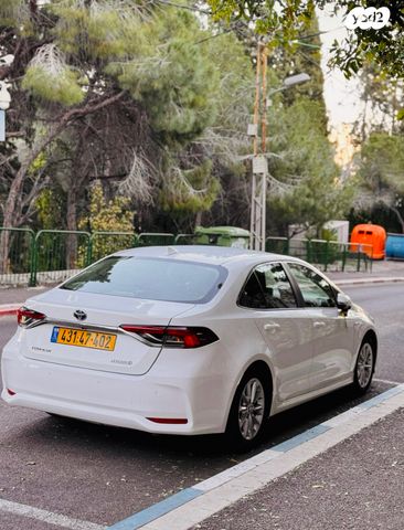 טויוטה קורולה