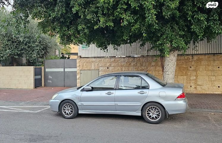מודעת רכב מיצובישי לנסר