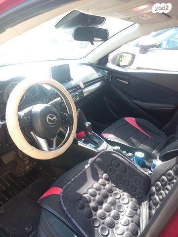 מודעת רכב מאזדה 2