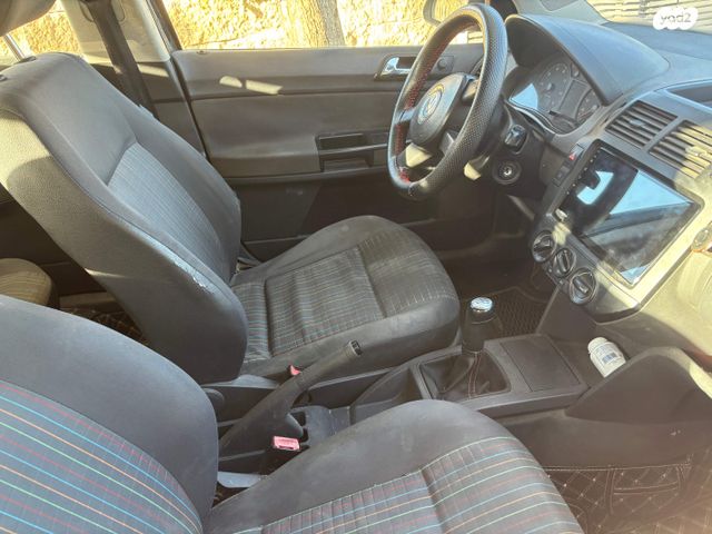 פולקסווגן פולו 