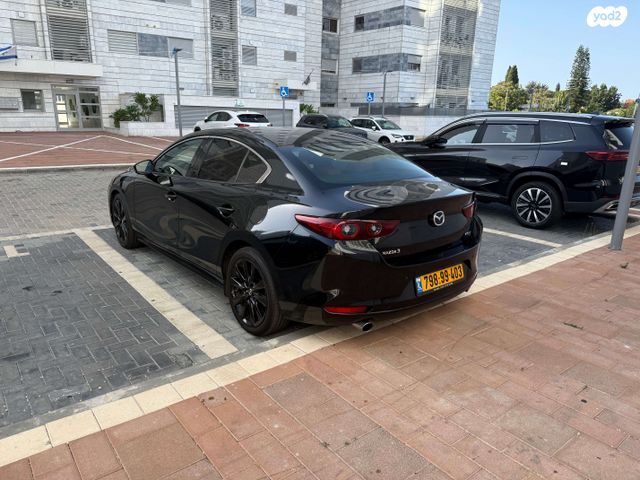 מאזדה 3