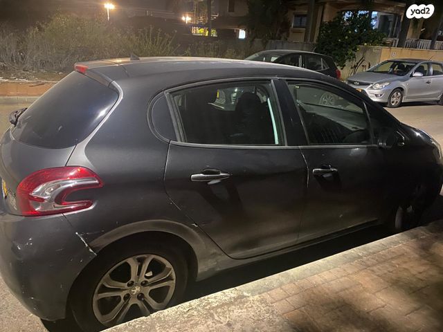 מודעת רכב פיג'ו 208