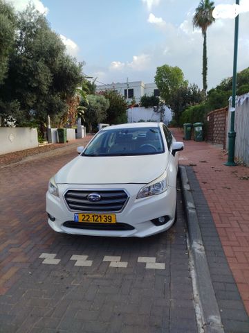 סובארו B4/לגאסי