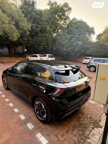 מודעת רכב אם ג'י MG4