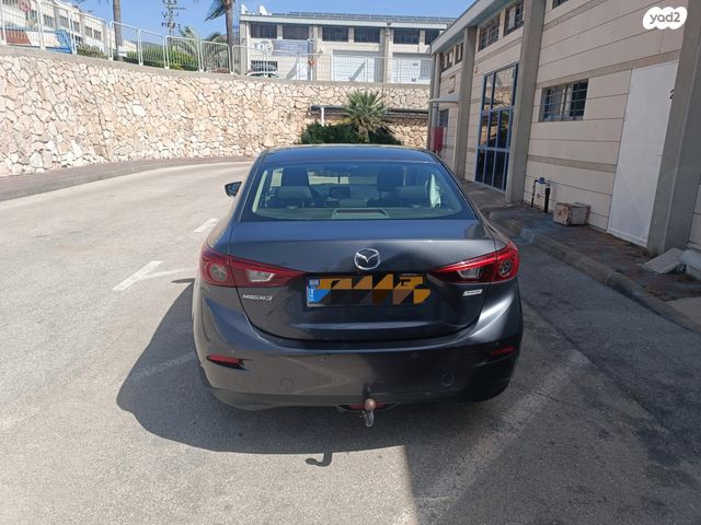 מאזדה 3