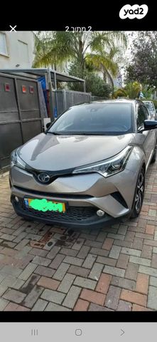 מודעת רכב טויוטה C-HR