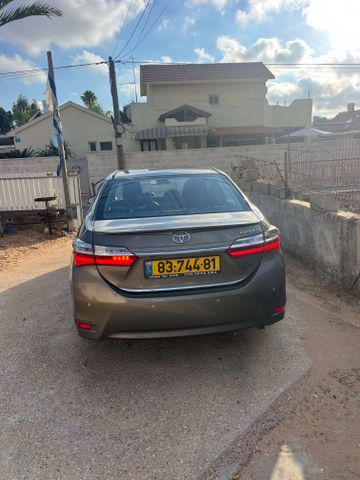 טויוטה קורולה