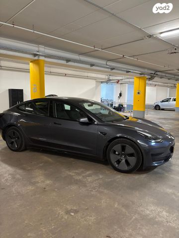 מודעת רכב טסלה מודל 3