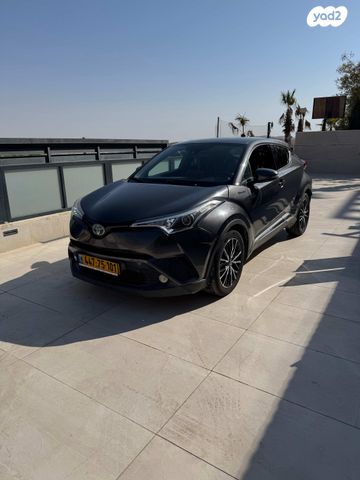 מודעת רכב טויוטה C-HR