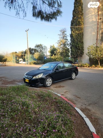 סובארו B4/לגאסי