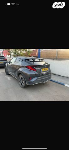 מודעת רכב טויוטה C-HR